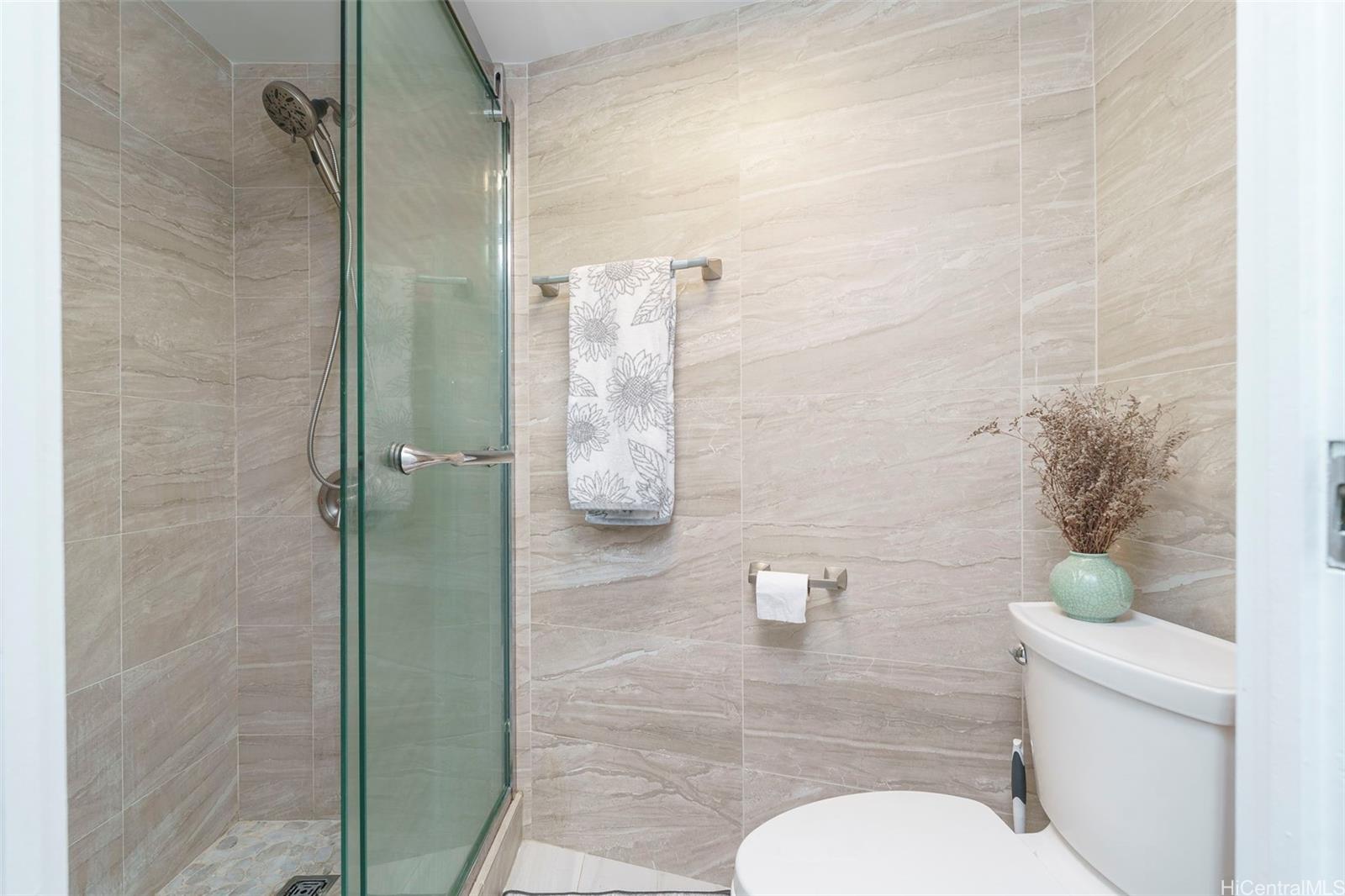 Royal Vista condo # 807D, Honolulu, Hawaii - photo 20 of 25