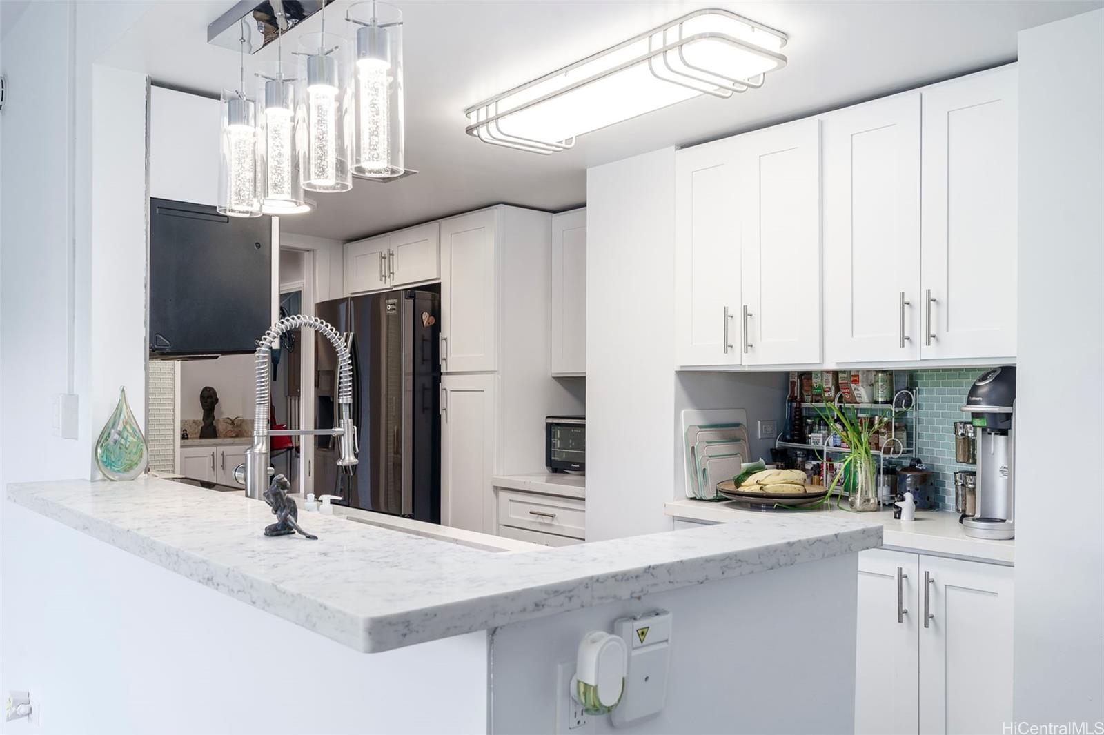 Royal Vista condo # 807D, Honolulu, Hawaii - photo 6 of 25