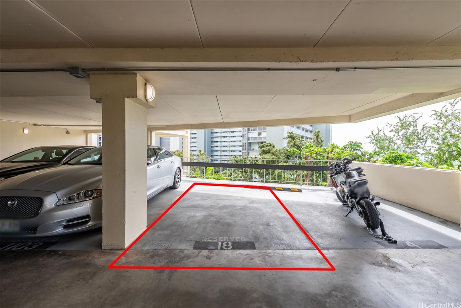 Royal Vista condo # 902B, Honolulu, Hawaii - photo 23 of 25