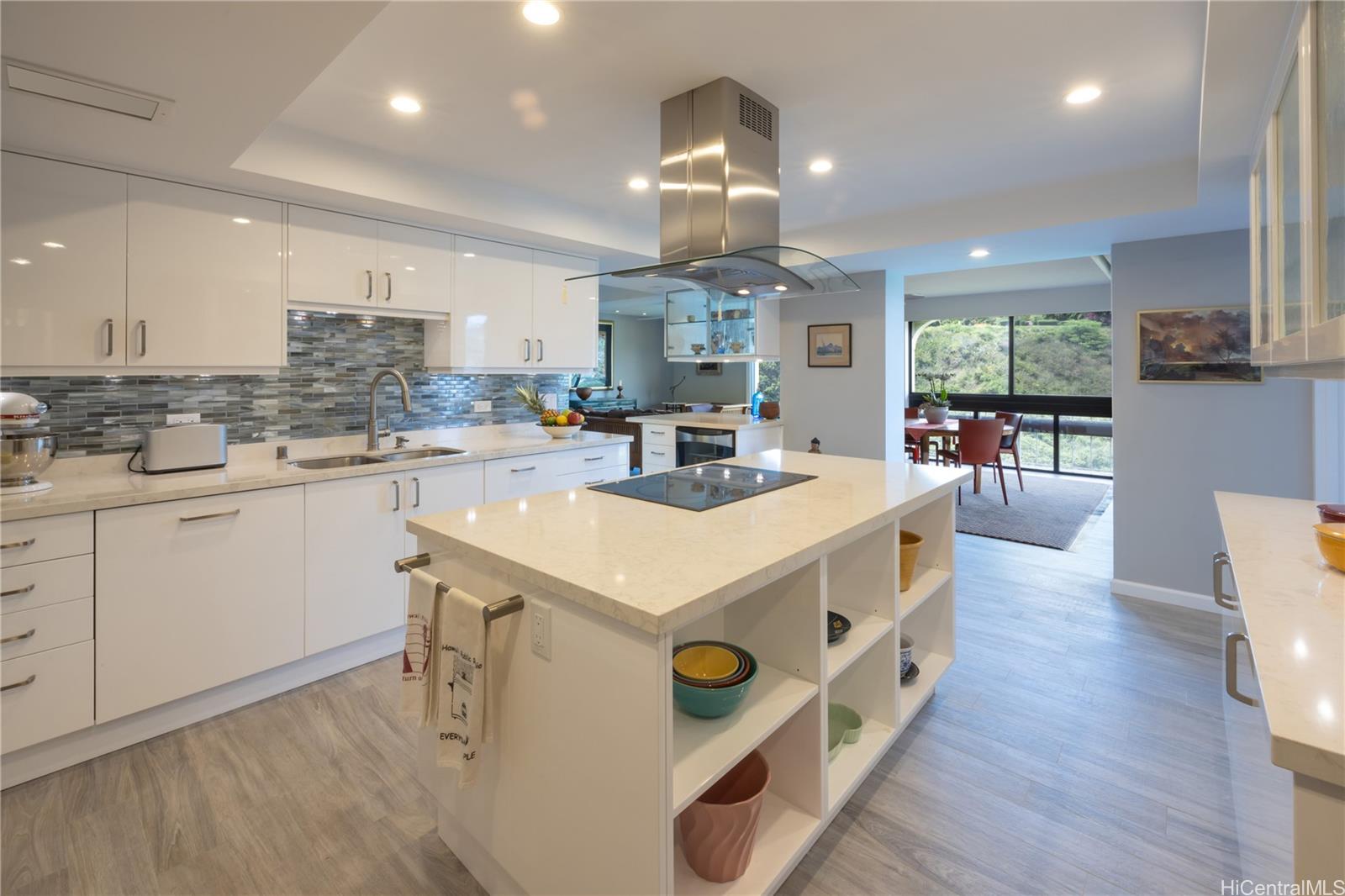 Royal Vista condo # 903E, Honolulu, Hawaii - photo 11 of 25