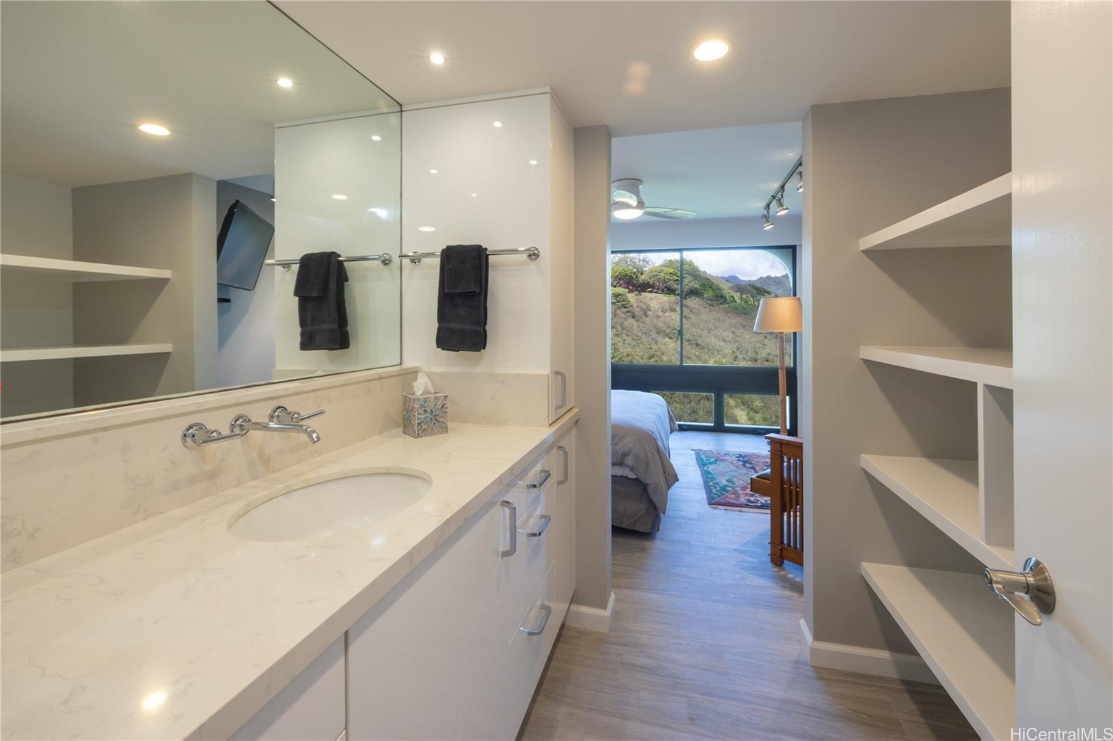 Royal Vista condo # 903E, Honolulu, Hawaii - photo 20 of 25