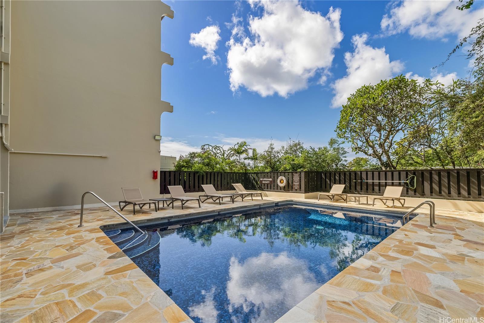 Royal Vista condo # 908D, Honolulu, Hawaii - photo 21 of 25