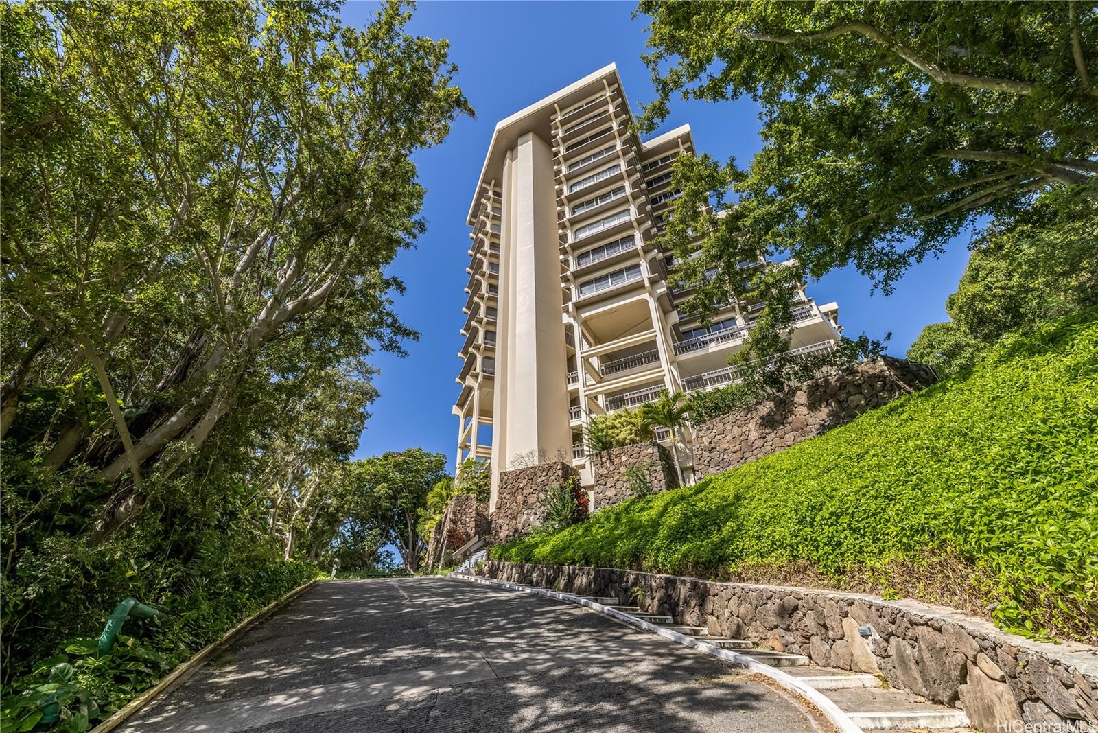 Royal Vista condo # 908D, Honolulu, Hawaii - photo 23 of 25