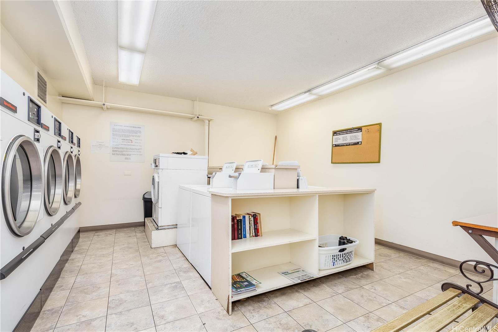 1025 Kalo Pl Honolulu - Rental - photo 19 of 20