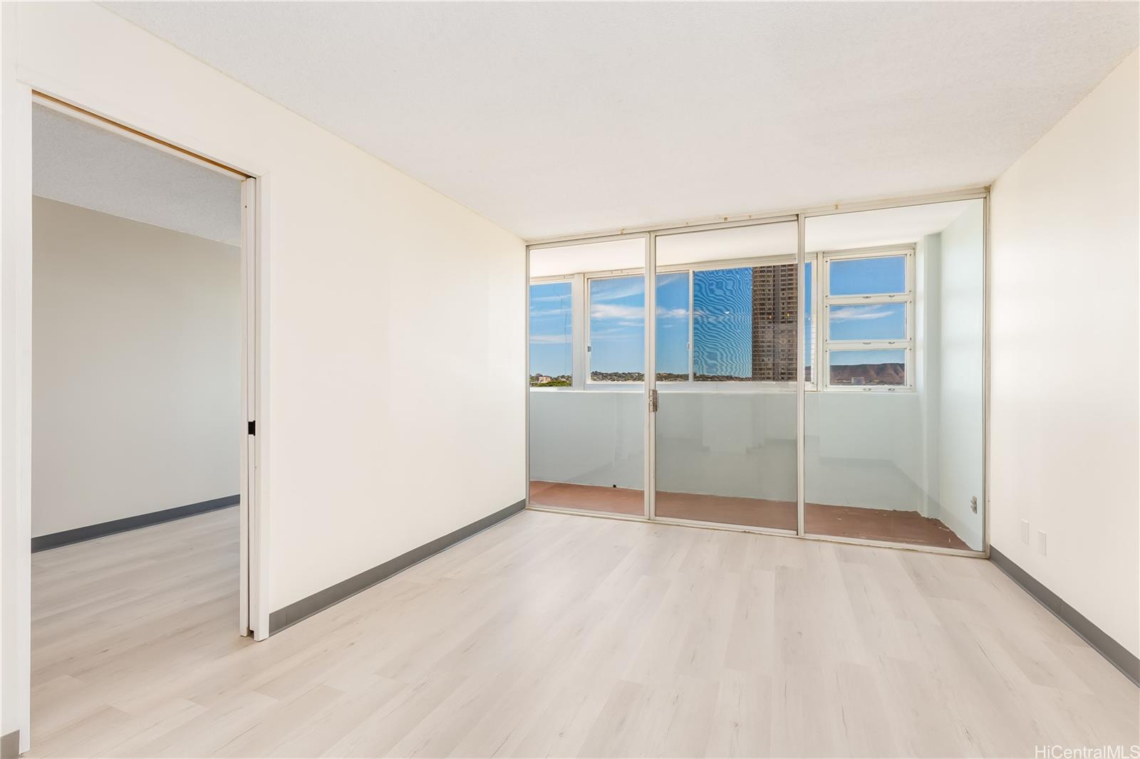 1025 Kalo Pl Honolulu - Rental - photo 5 of 20