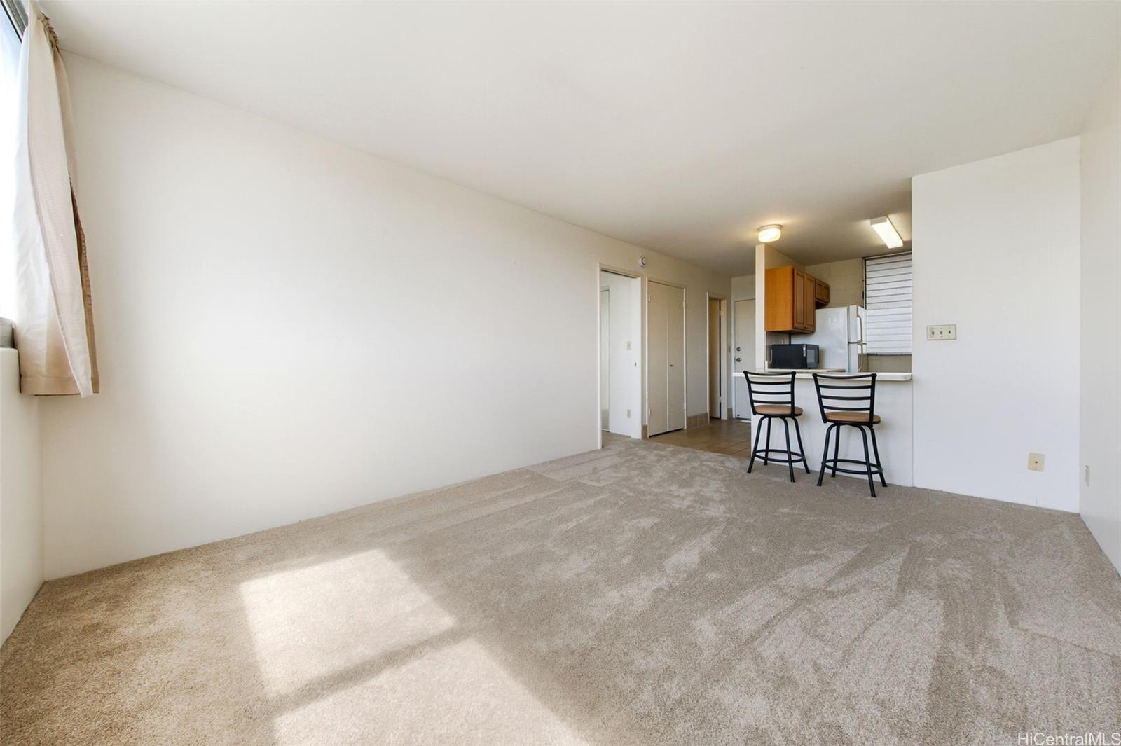 University Villa condo # 807, Honolulu, Hawaii - photo 2 of 25