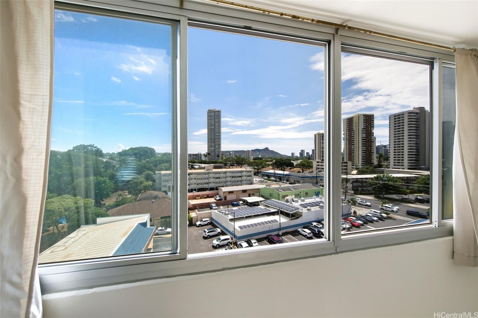 University Villa condo # 807, Honolulu, Hawaii - photo 15 of 25