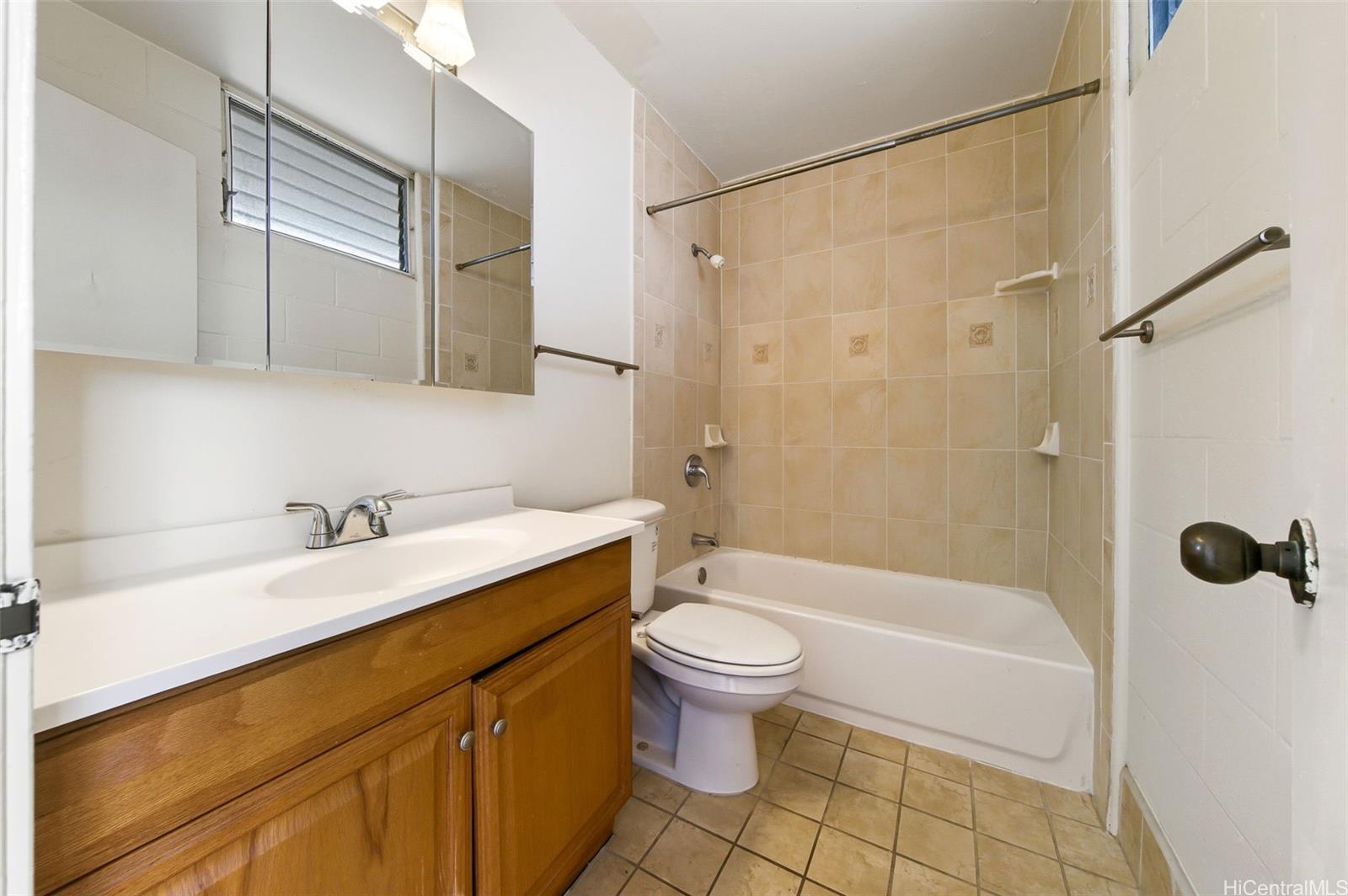 University Villa condo # 807, Honolulu, Hawaii - photo 22 of 25