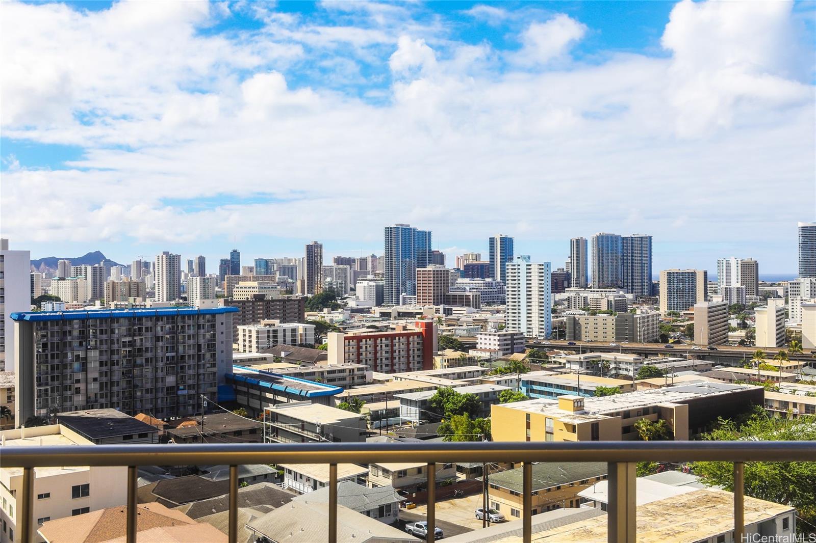 Maile Tower condo # 7A, Honolulu, Hawaii - photo 4 of 24