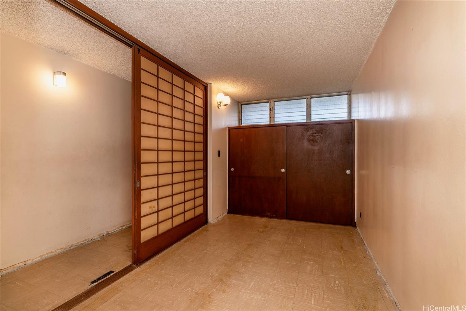 University Towers condo # 303, Honolulu, Hawaii - photo 13 of 13