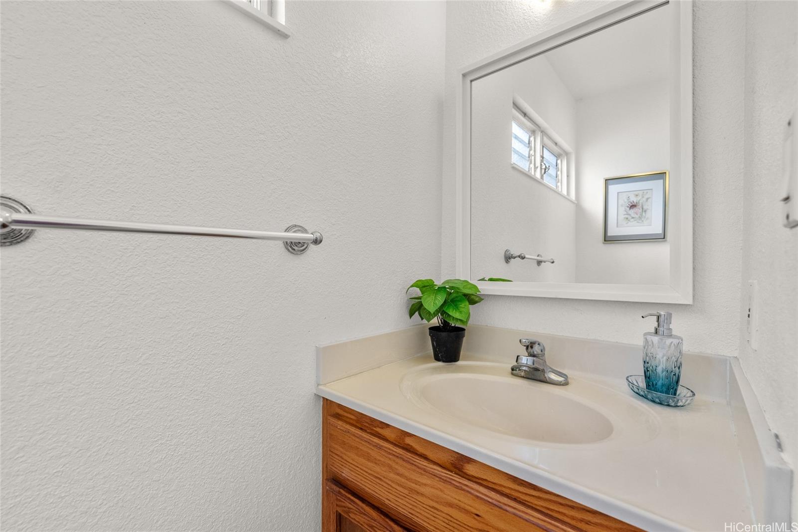 103  Kahako Street Kailua Bluffs, Kailua home - photo 13 of 25