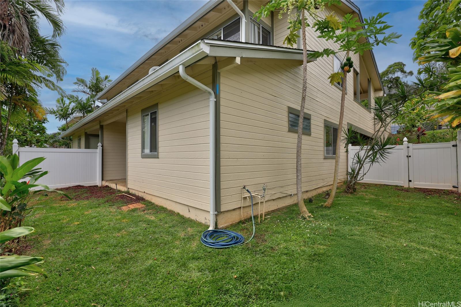 103  Kahako Street Kailua Bluffs, Kailua home - photo 4 of 25