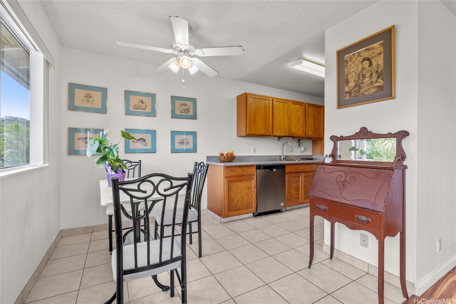 103  Kahako Street Kailua Bluffs, Kailua home - photo 10 of 25