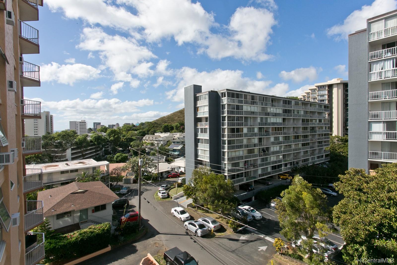 Maunaihi Terrace condo # 607, Honolulu, Hawaii - photo 8 of 10