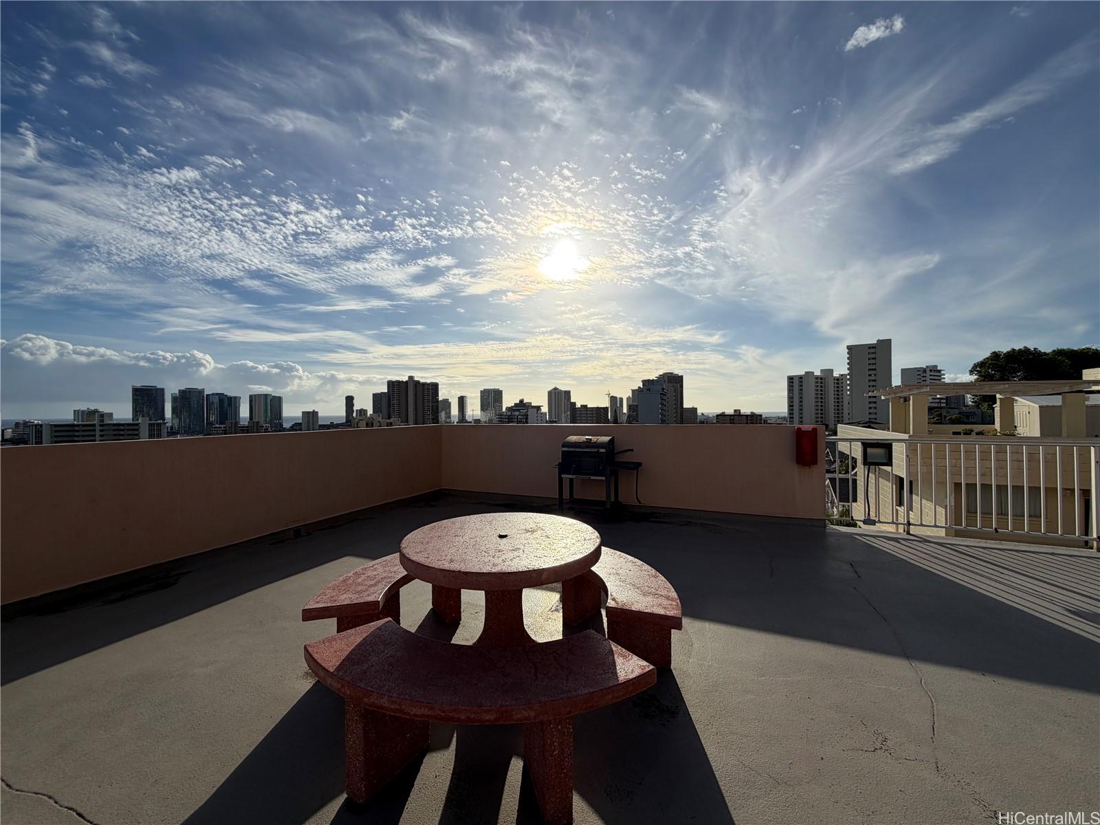 Maunaihi Terrace condo # 801, Honolulu, Hawaii - photo 17 of 21
