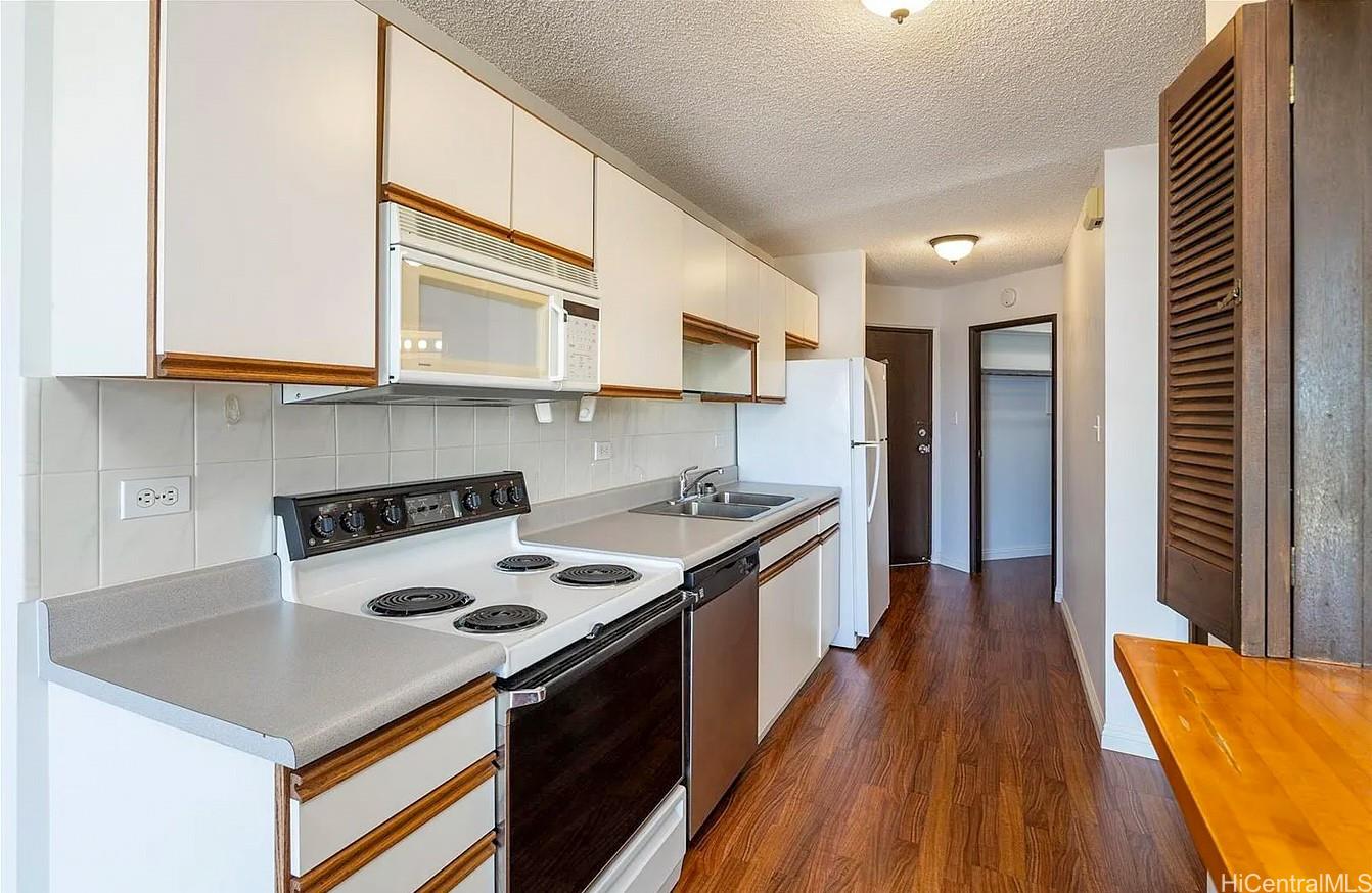 Maunaihi Terrace condo # 801, Honolulu, Hawaii - photo 9 of 21