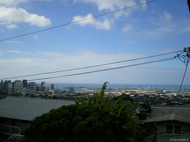 1032  Ilima Dr Alewa Heights, Honolulu home - photo 13 of 20