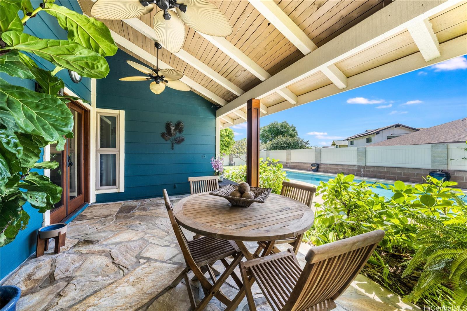 1035  Kamaole Street Kalama Valley, Hawaii Kai home - photo 24 of 25