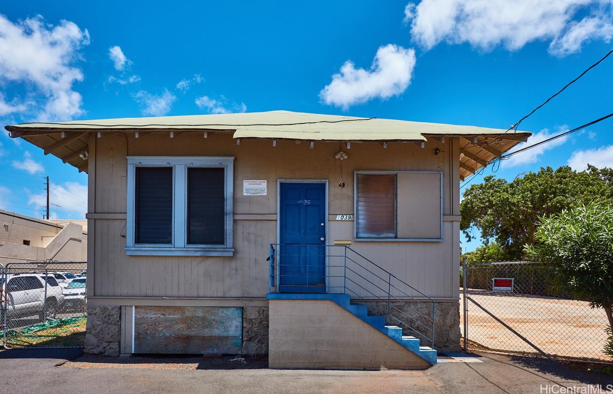 1039 11th Ave Honolulu Oahu commercial real estate photo2 of 17