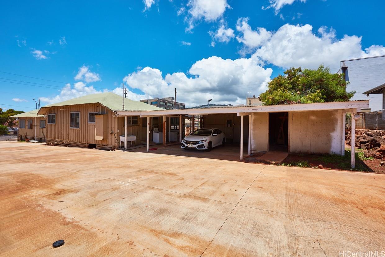 1039 11th Ave Honolulu Oahu commercial real estate photo3 of 17