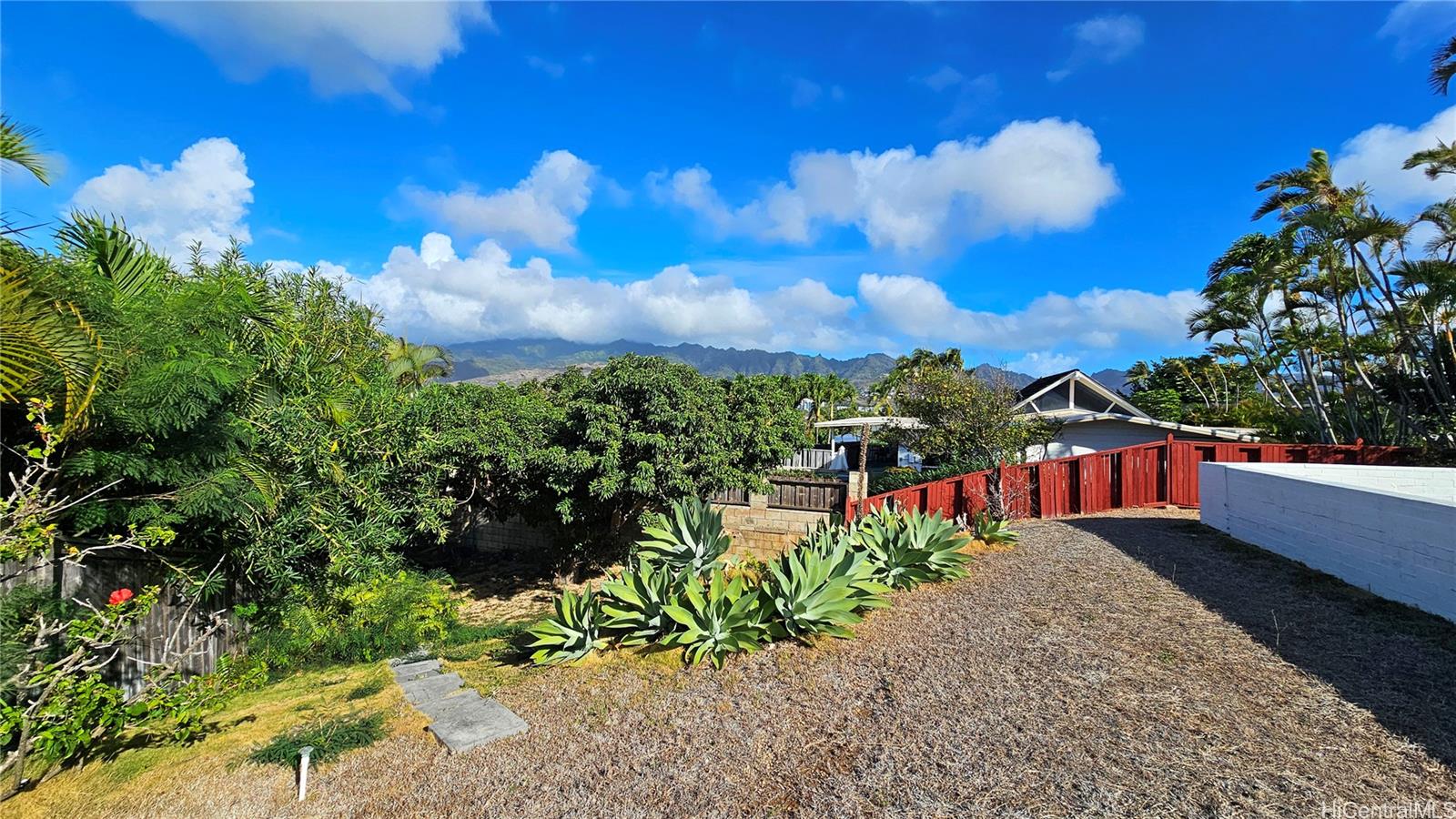 104  Waialeale Street Triangle, Hawaii Kai home - photo 22 of 25