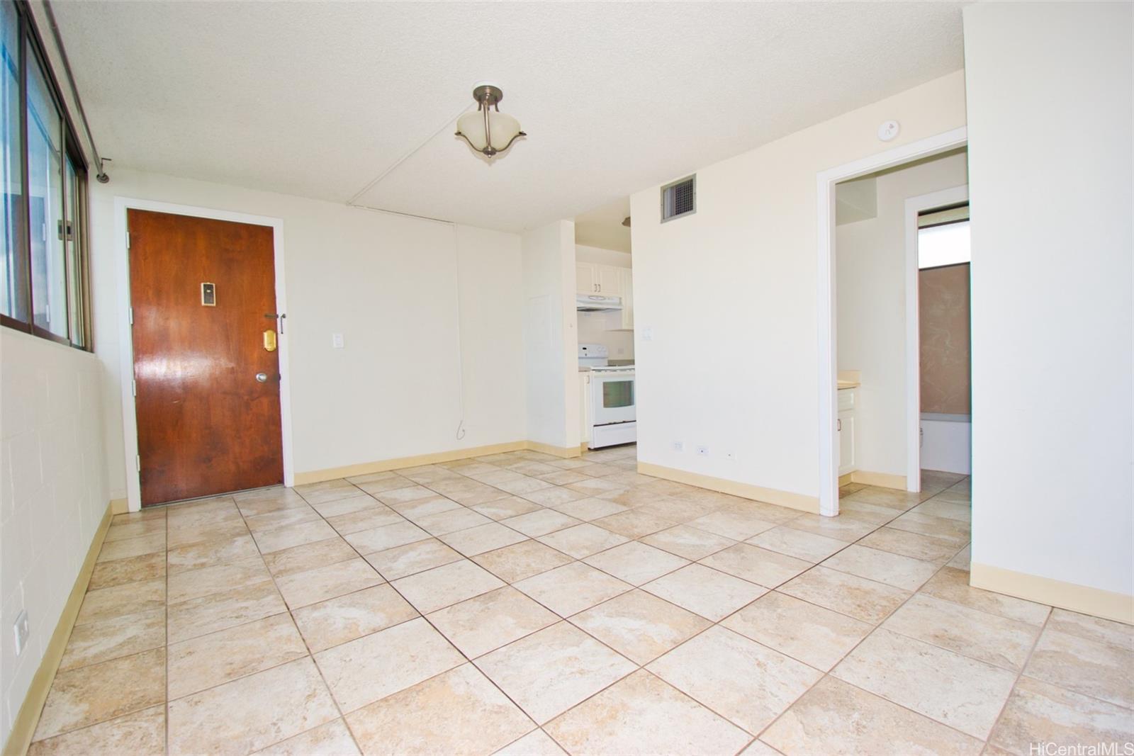 1040 Kinau St Honolulu - Rental - photo 2 of 22