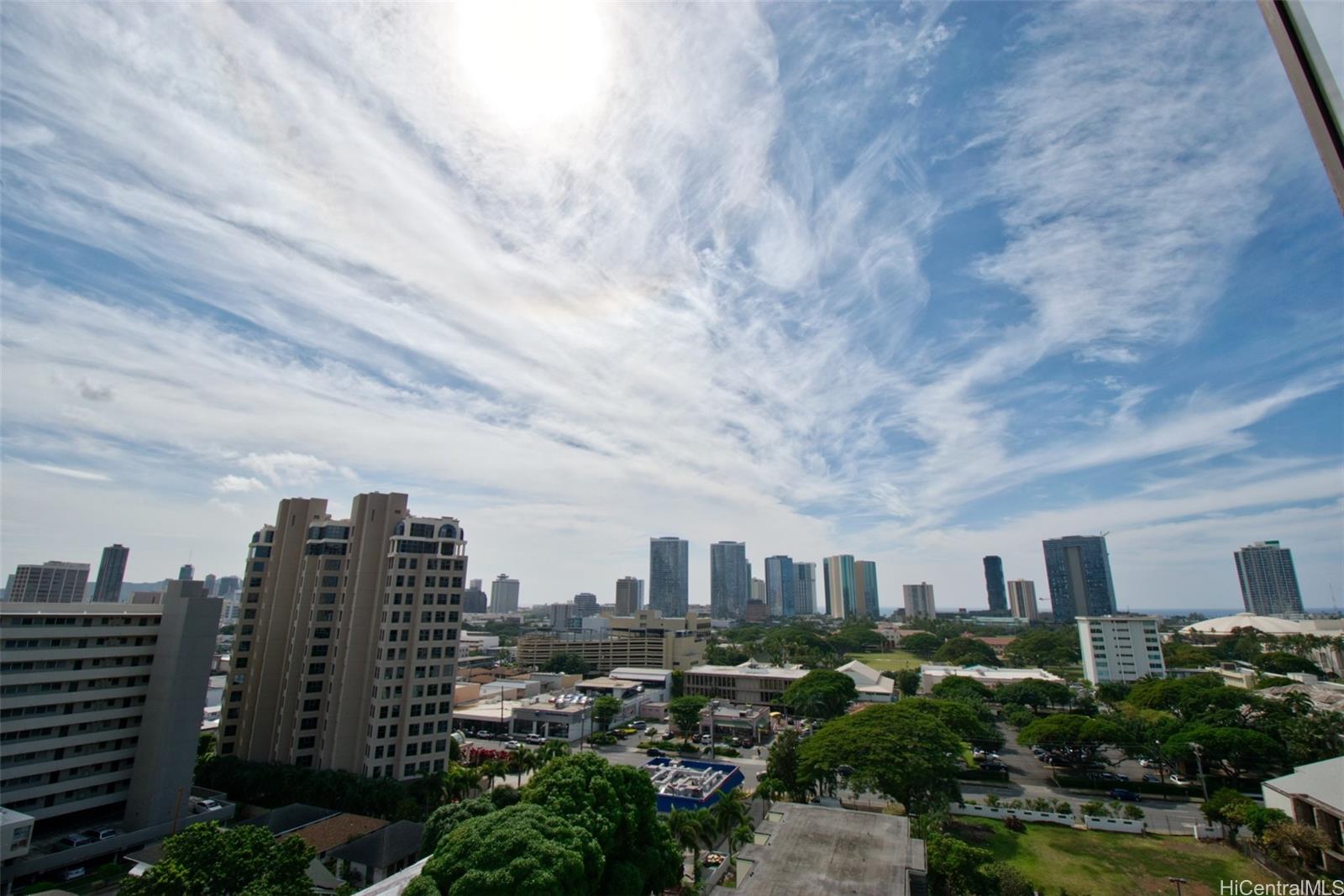 1040 Kinau St Honolulu - Rental - photo 12 of 22