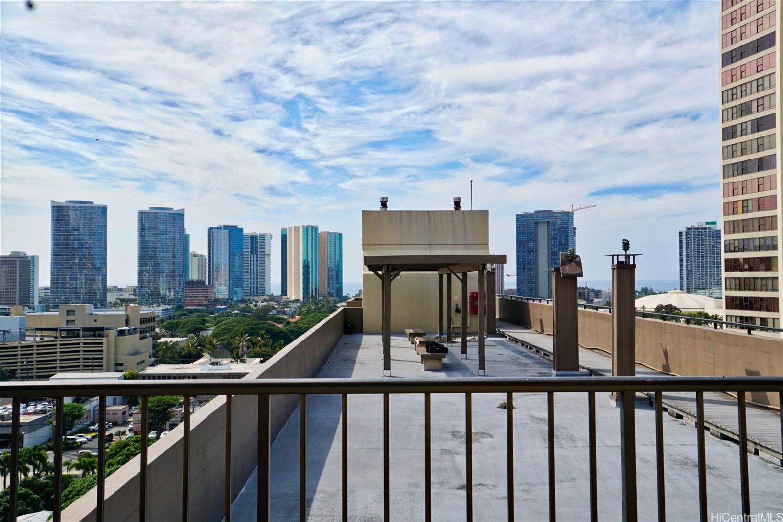 1040 Kinau St Honolulu - Rental - photo 19 of 22