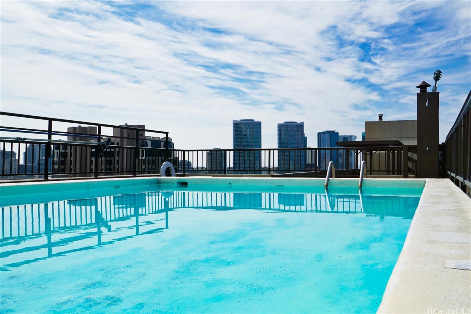 1040 Kinau St Honolulu - Rental - photo 20 of 22