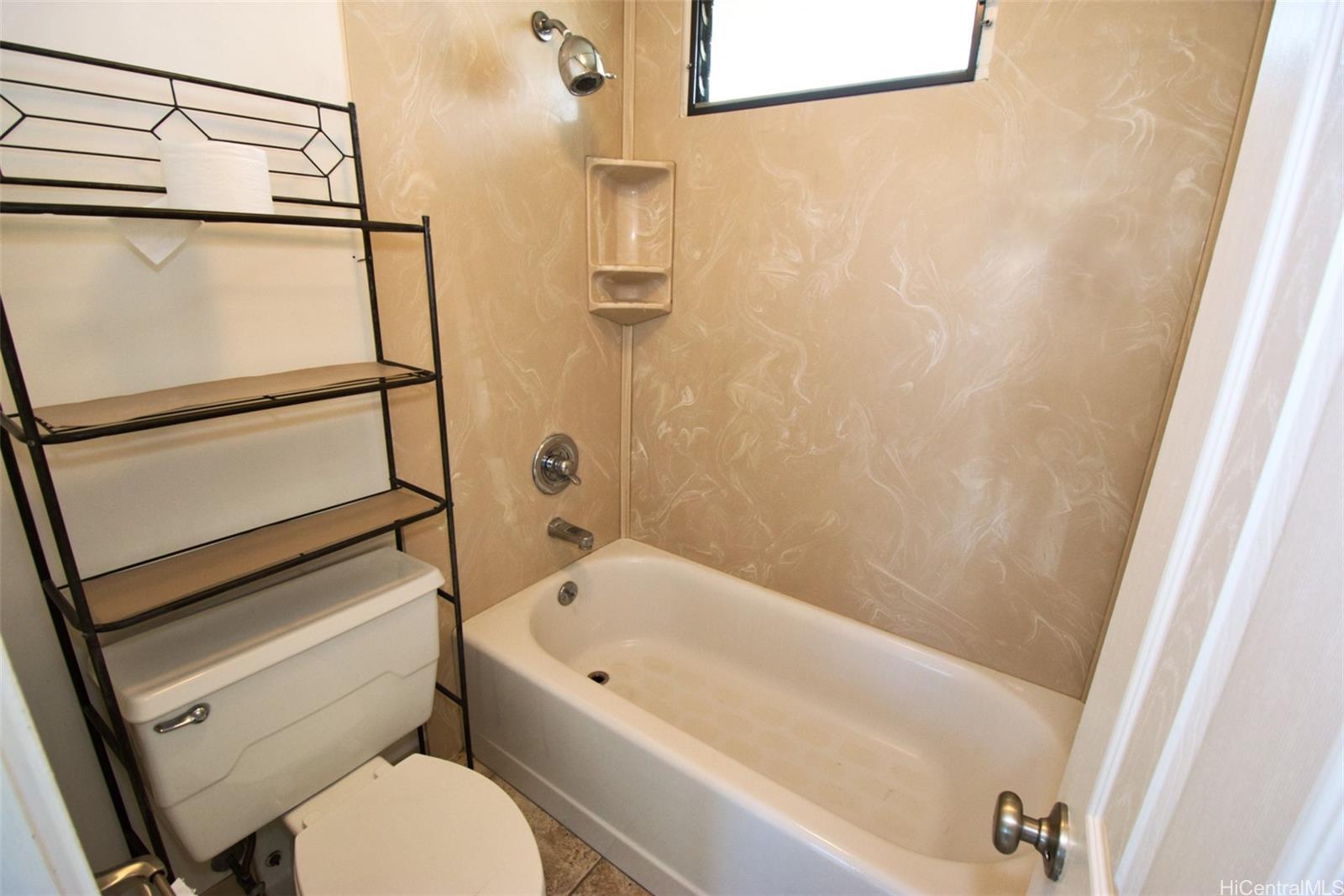 1040 Kinau St Honolulu - Rental - photo 7 of 22