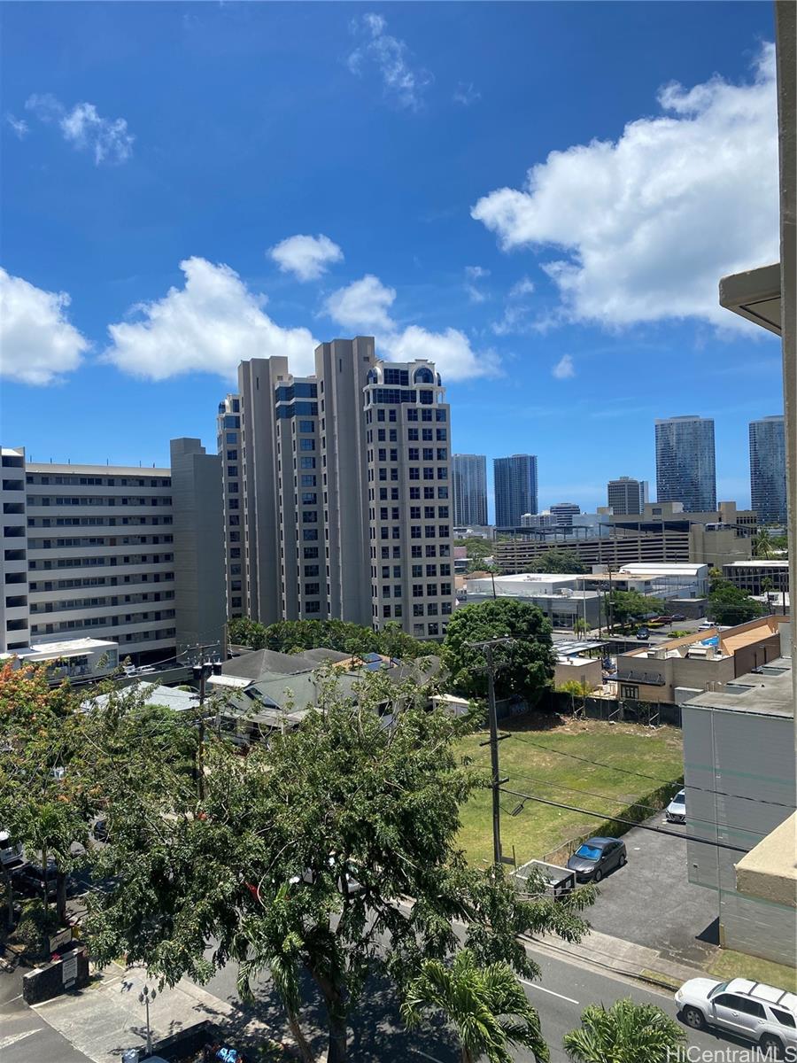 1040 Kinau condo # 705, Honolulu, Hawaii - photo 2 of 15