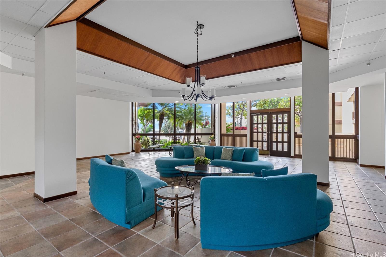 Continental Plaza condo # 706, Honolulu, Hawaii - photo 13 of 18