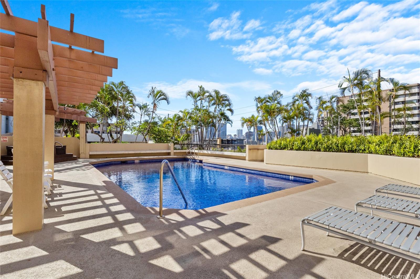 Continental Plaza condo # 706, Honolulu, Hawaii - photo 14 of 18