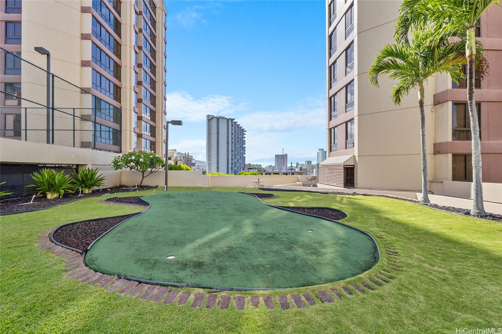Continental Plaza condo # 706, Honolulu, Hawaii - photo 15 of 18