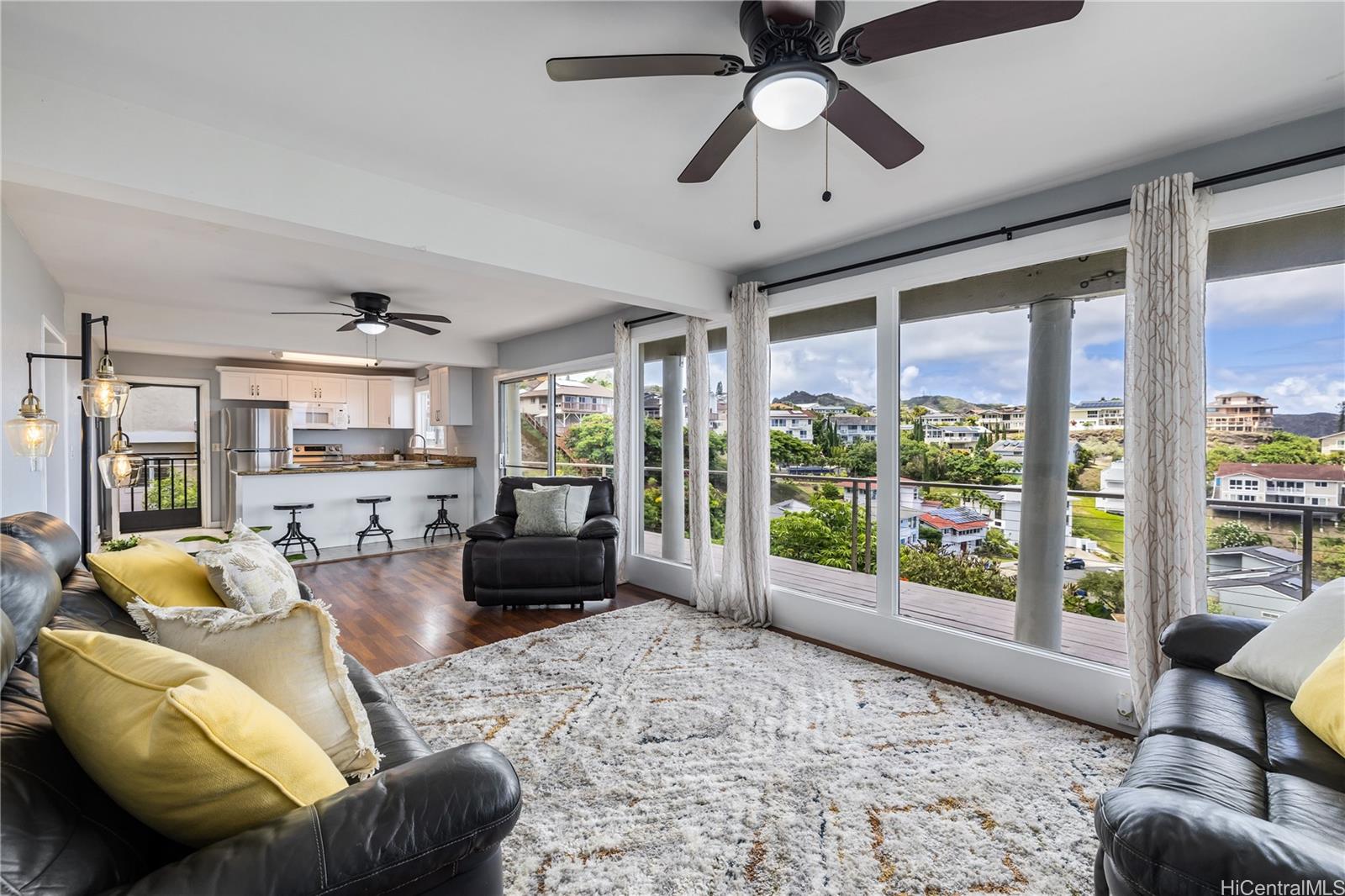 1048  Kaupaku Place Mariners Ridge, Hawaii Kai home - photo 16 of 25