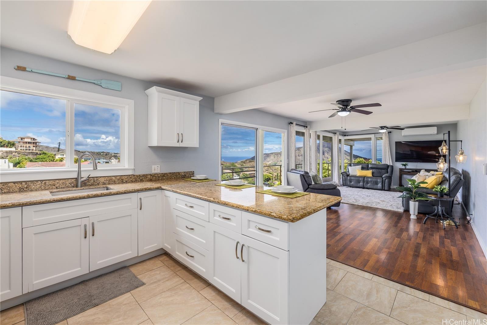 1048  Kaupaku Place Mariners Ridge, Hawaii Kai home - photo 17 of 25