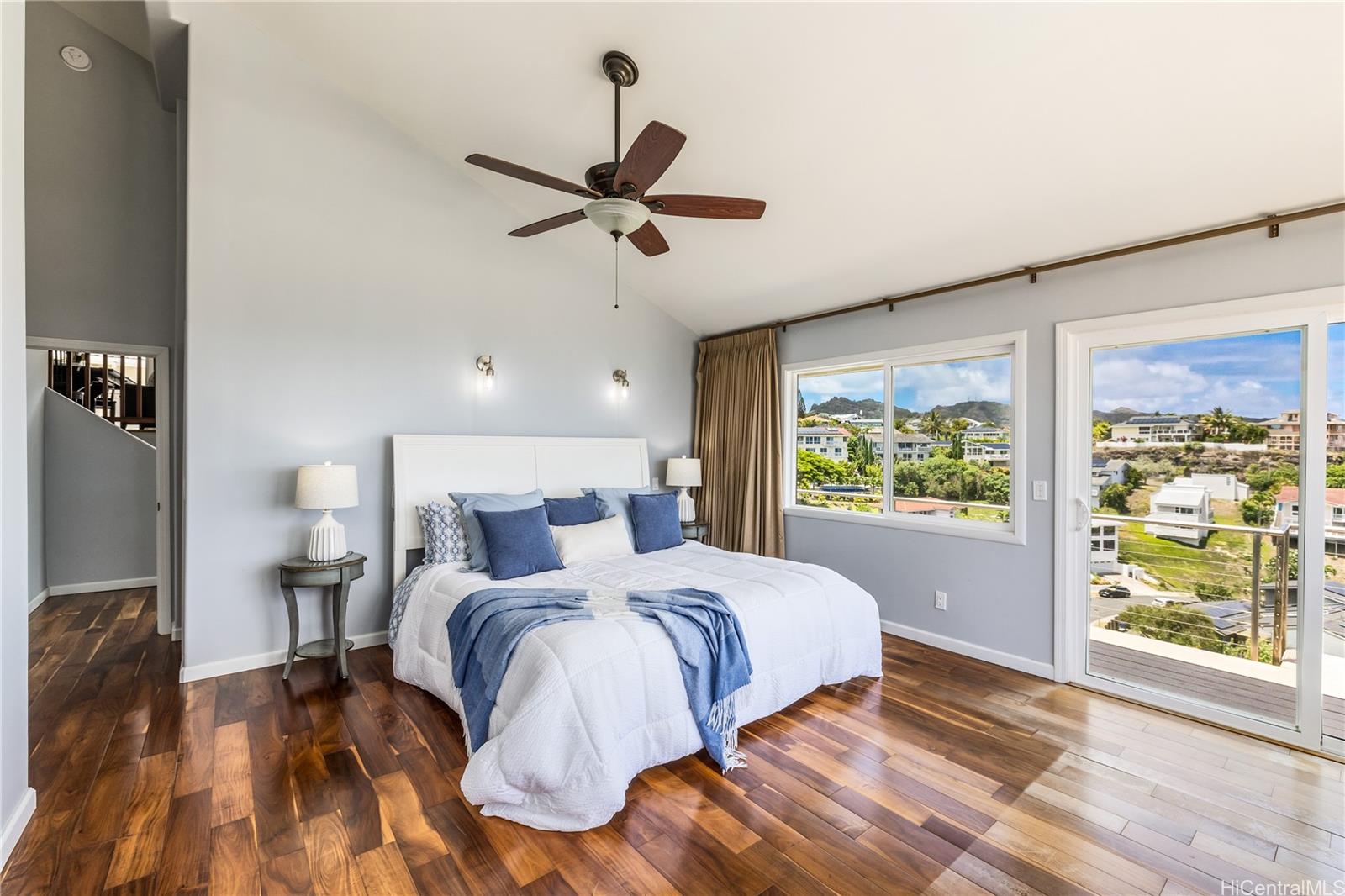 1048  Kaupaku Place Mariners Ridge, Hawaii Kai home - photo 18 of 25