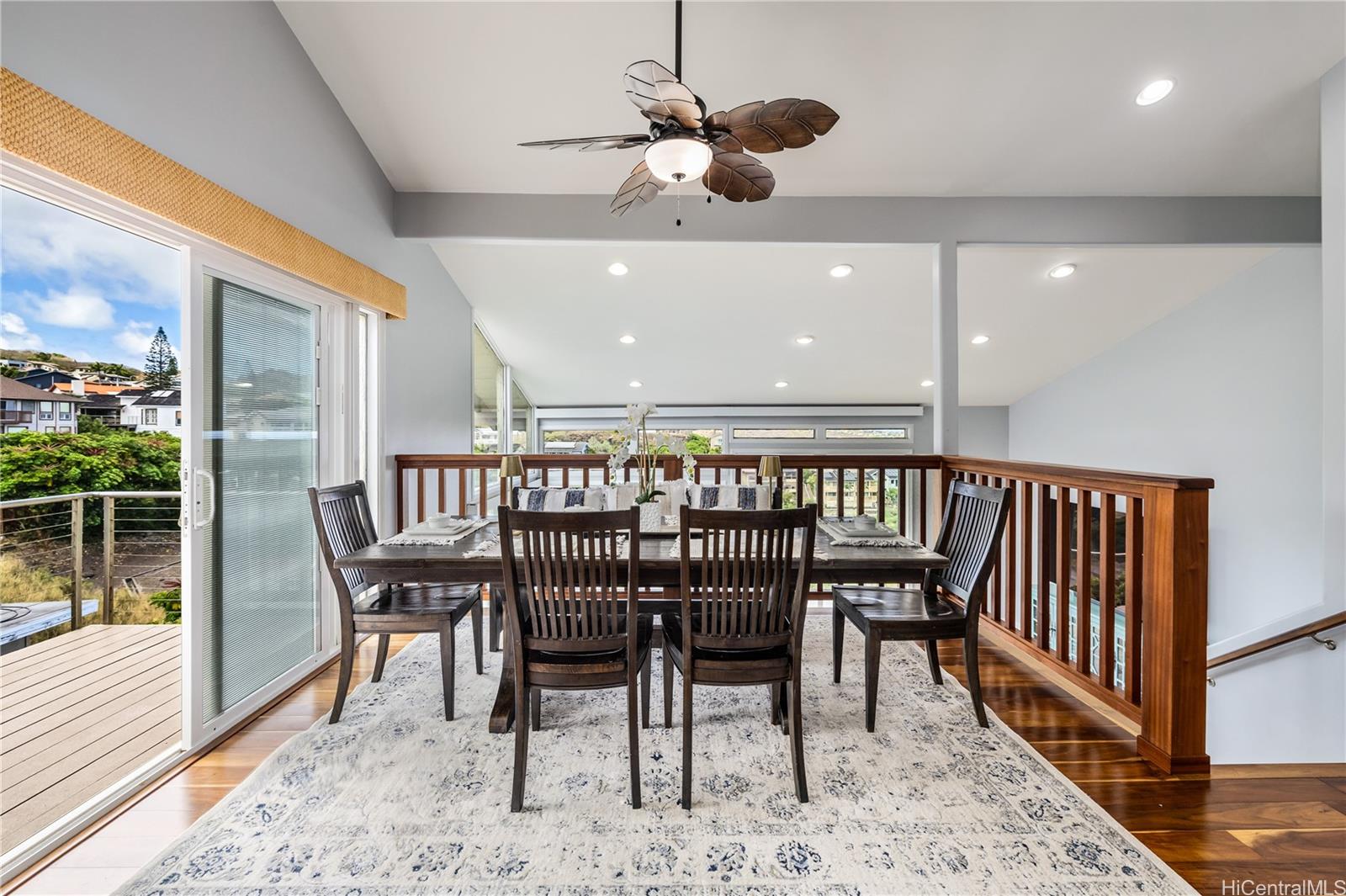 1048  Kaupaku Place Mariners Ridge, Hawaii Kai home - photo 6 of 25