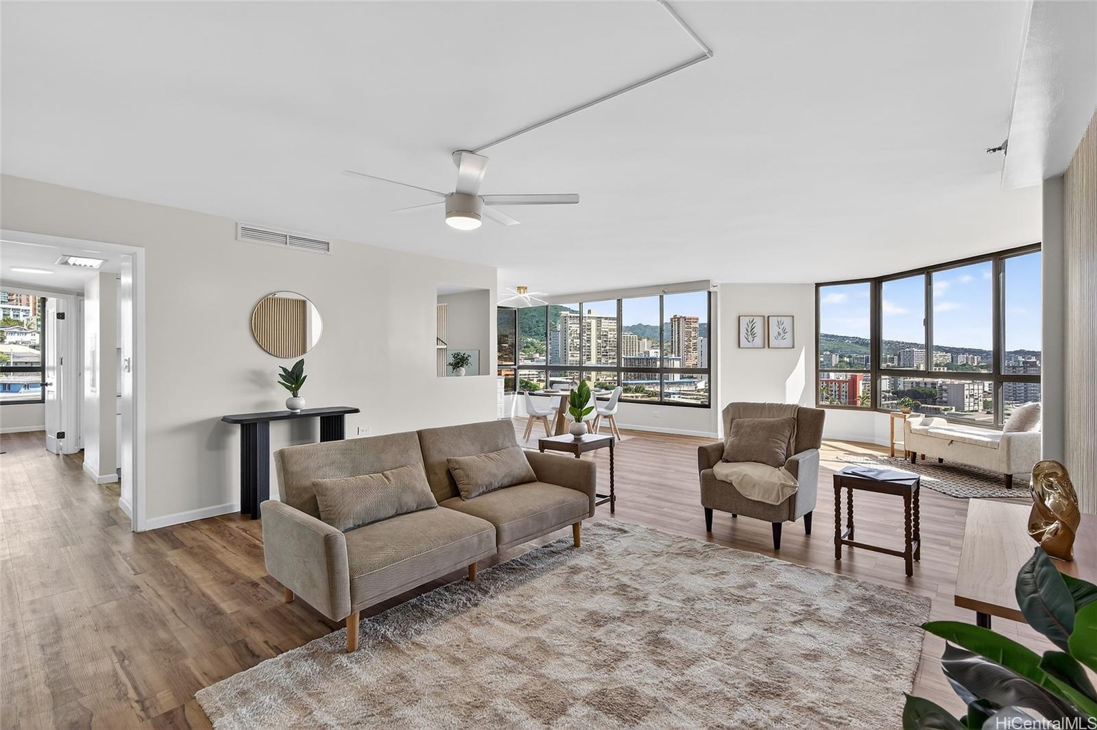 Continental Plaza condo # 1006, Honolulu, Hawaii - photo 4 of 25