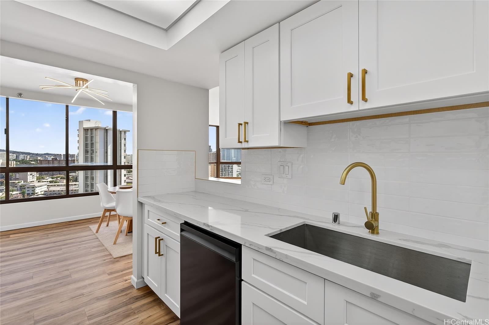 Continental Plaza condo # 1006, Honolulu, Hawaii - photo 10 of 25