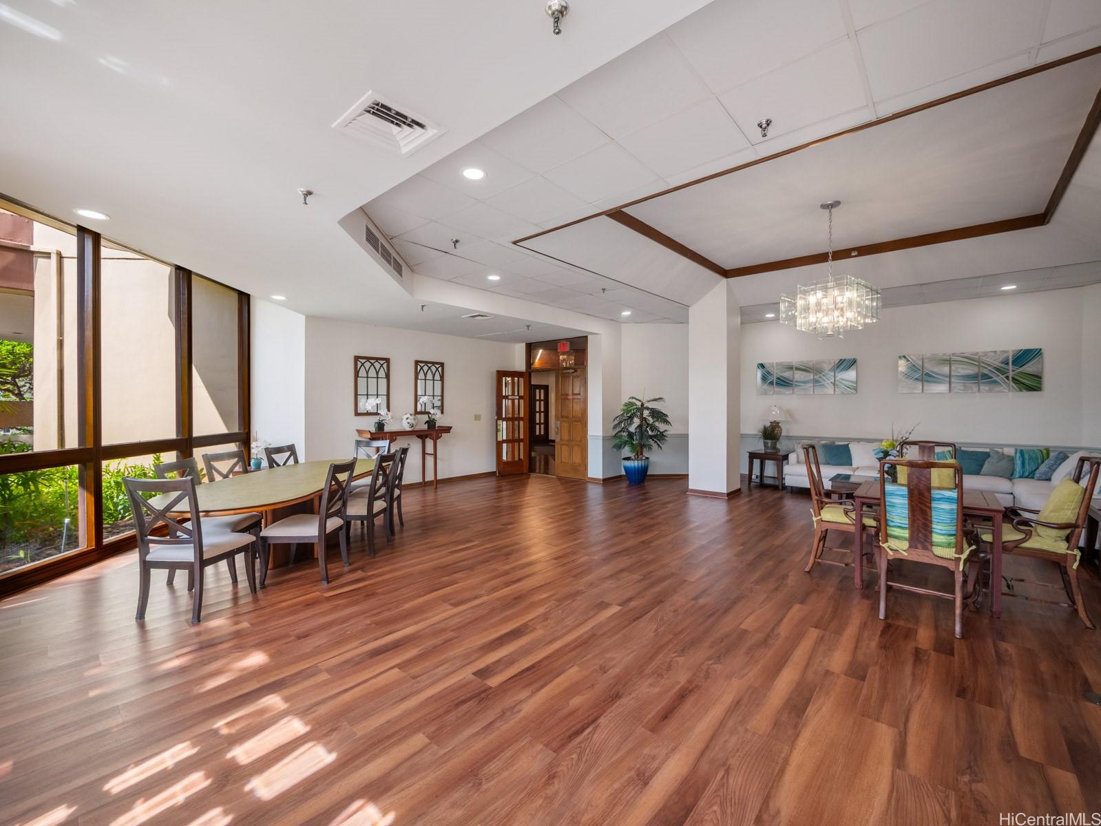 Continental Plaza condo # 706, Honolulu, Hawaii - photo 20 of 23