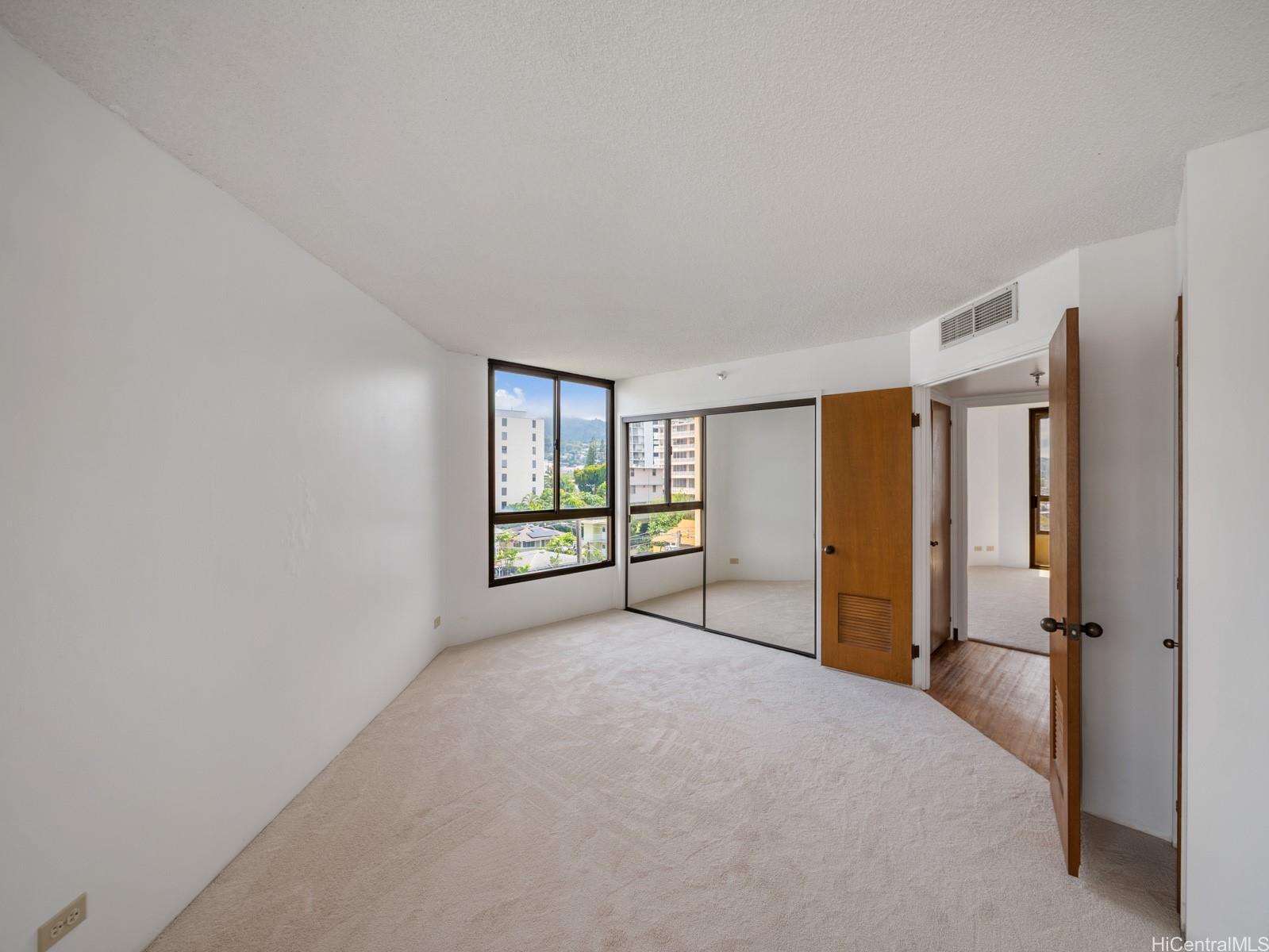 Continental Plaza condo # 706, Honolulu, Hawaii - photo 10 of 23