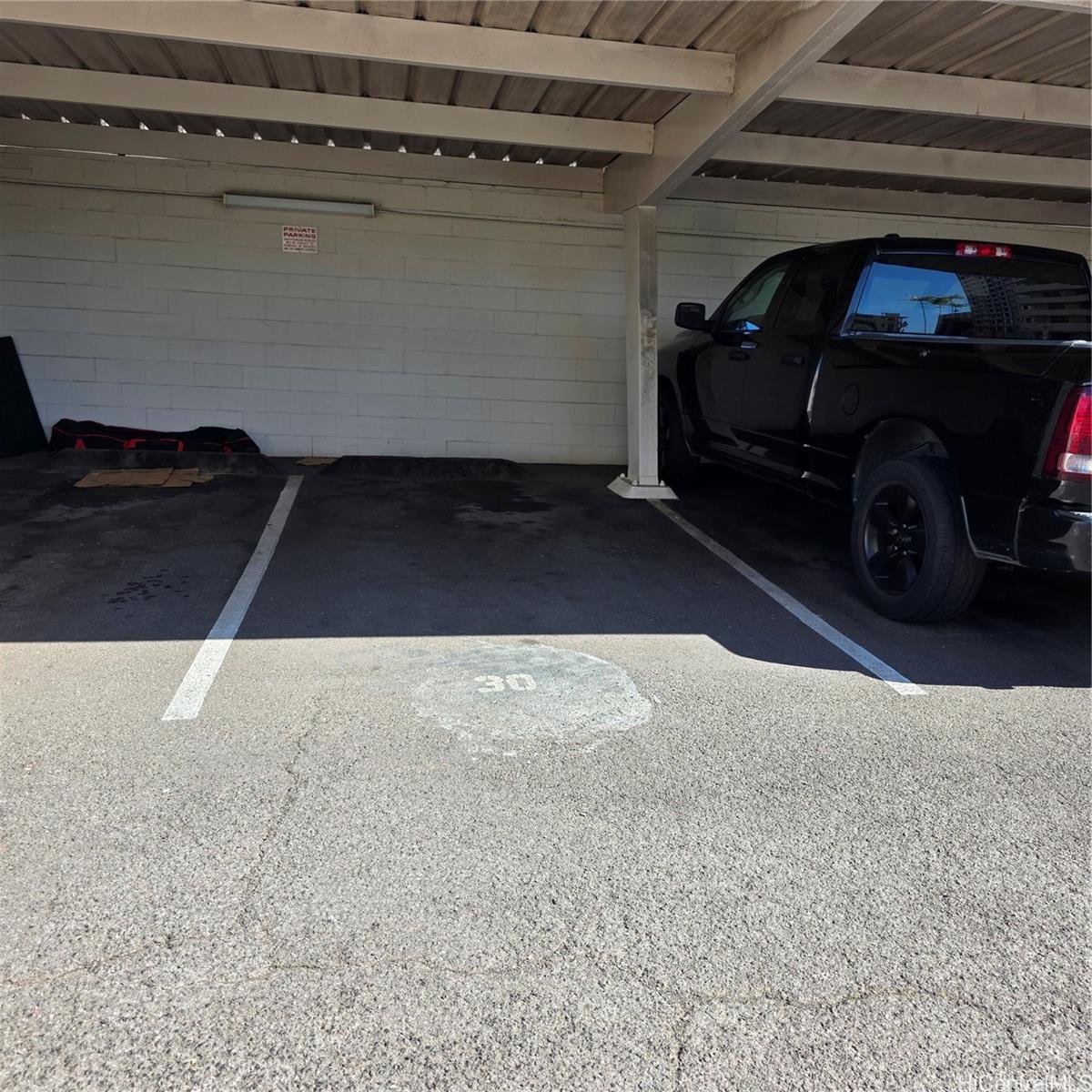 1052 Ala Nanu St Honolulu - Rental - photo 19 of 21