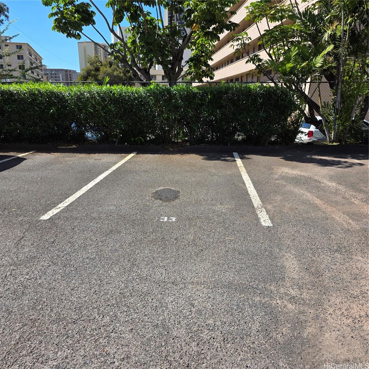 1052 Ala Nanu St Honolulu - Rental - photo 20 of 21