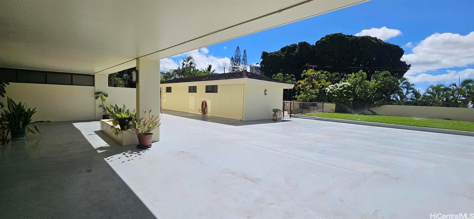 1054 Green Street Honolulu - Rental - photo 19 of 21