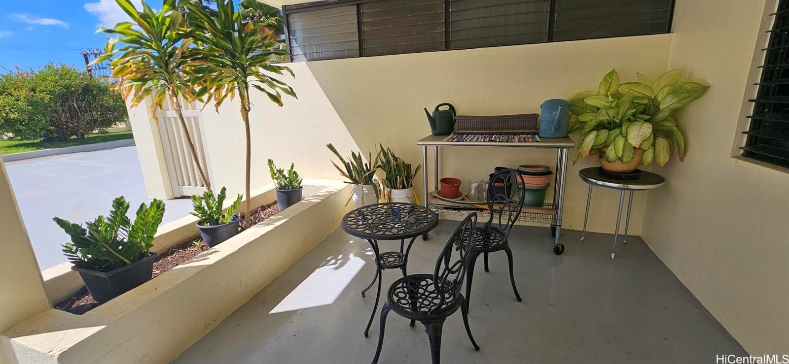 1054 Green Street Honolulu - Rental - photo 7 of 21