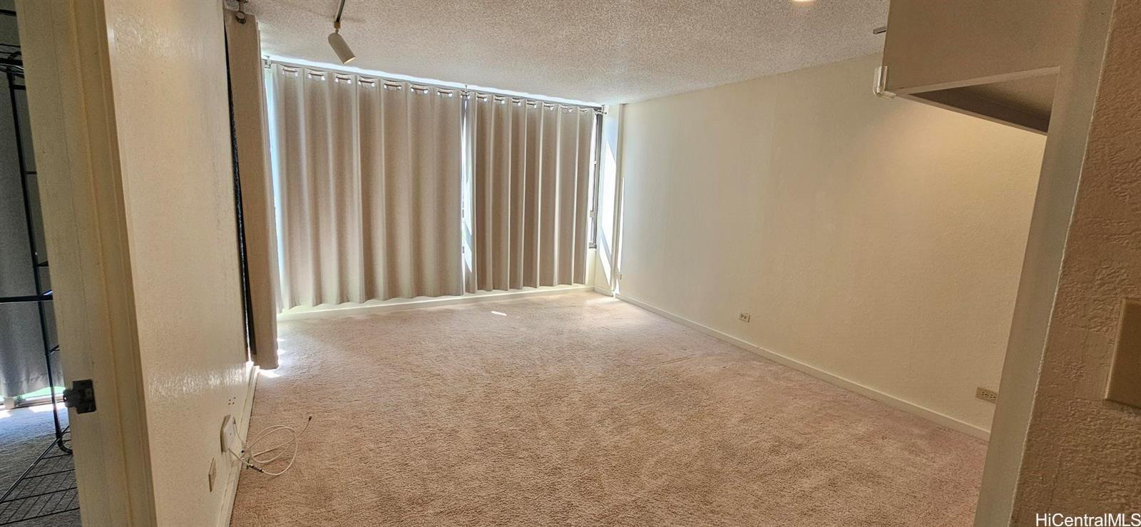 1054 Green Street Honolulu - Rental - photo 9 of 21