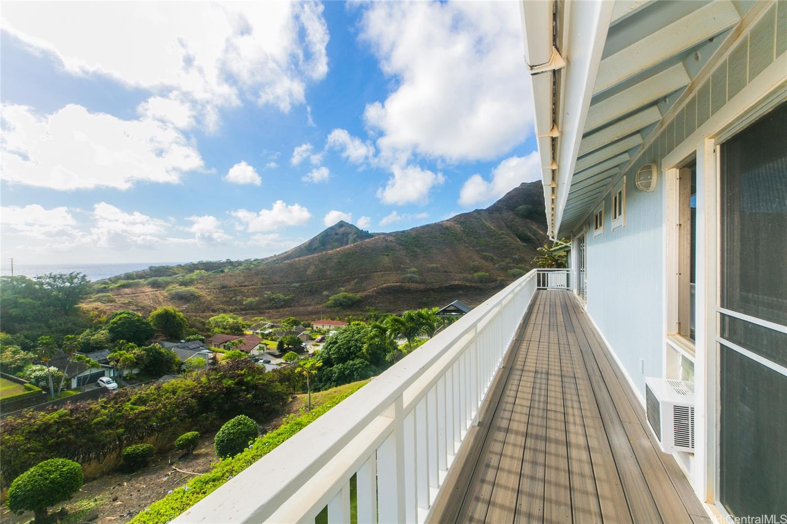 1059  Kamehame Drive Kamehame Ridge, Hawaii Kai home - photo 13 of 17