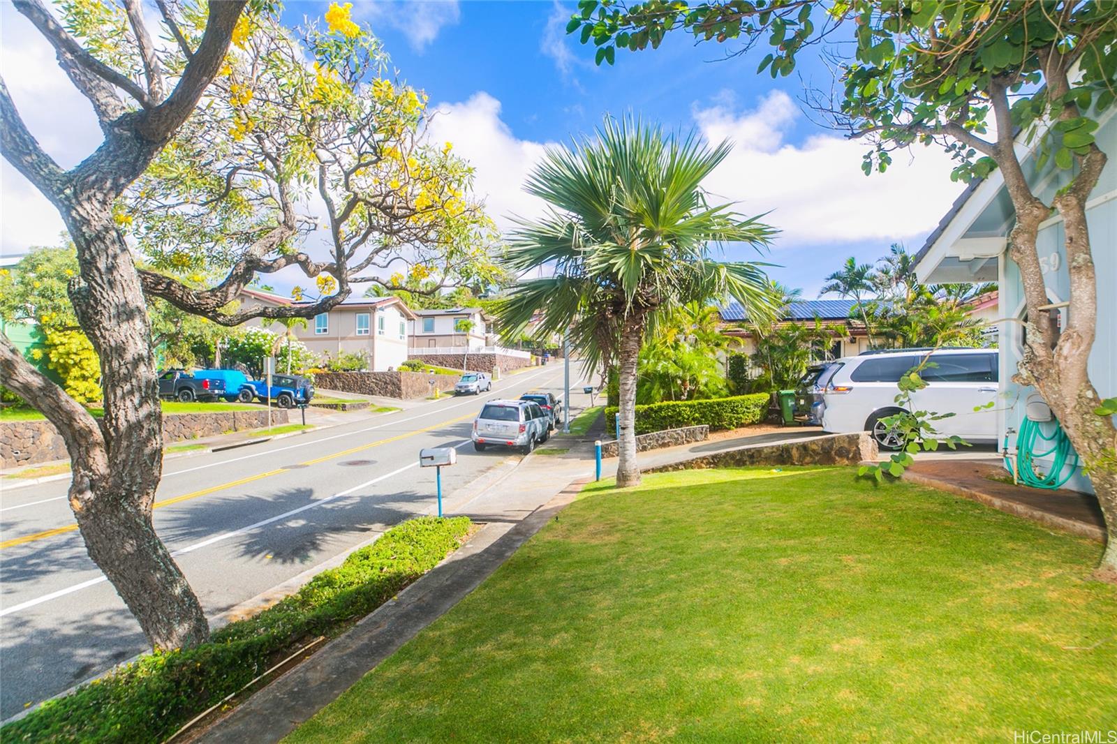 1059  Kamehame Drive Kamehame Ridge, Hawaii Kai home - photo 15 of 17