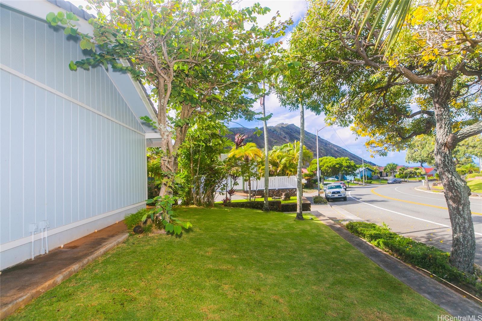 1059  Kamehame Drive Kamehame Ridge, Hawaii Kai home - photo 16 of 17